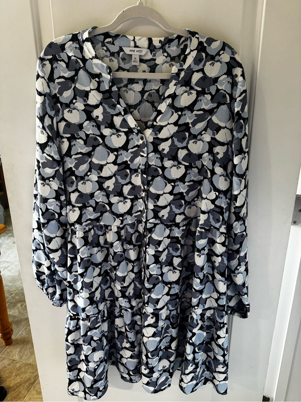 Nine West Navy Blue White Gray Floral Long Sleeve Dress